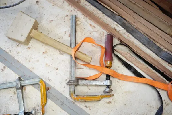 Materialen meubelopleiding