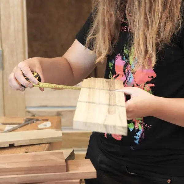 Student meet hout op